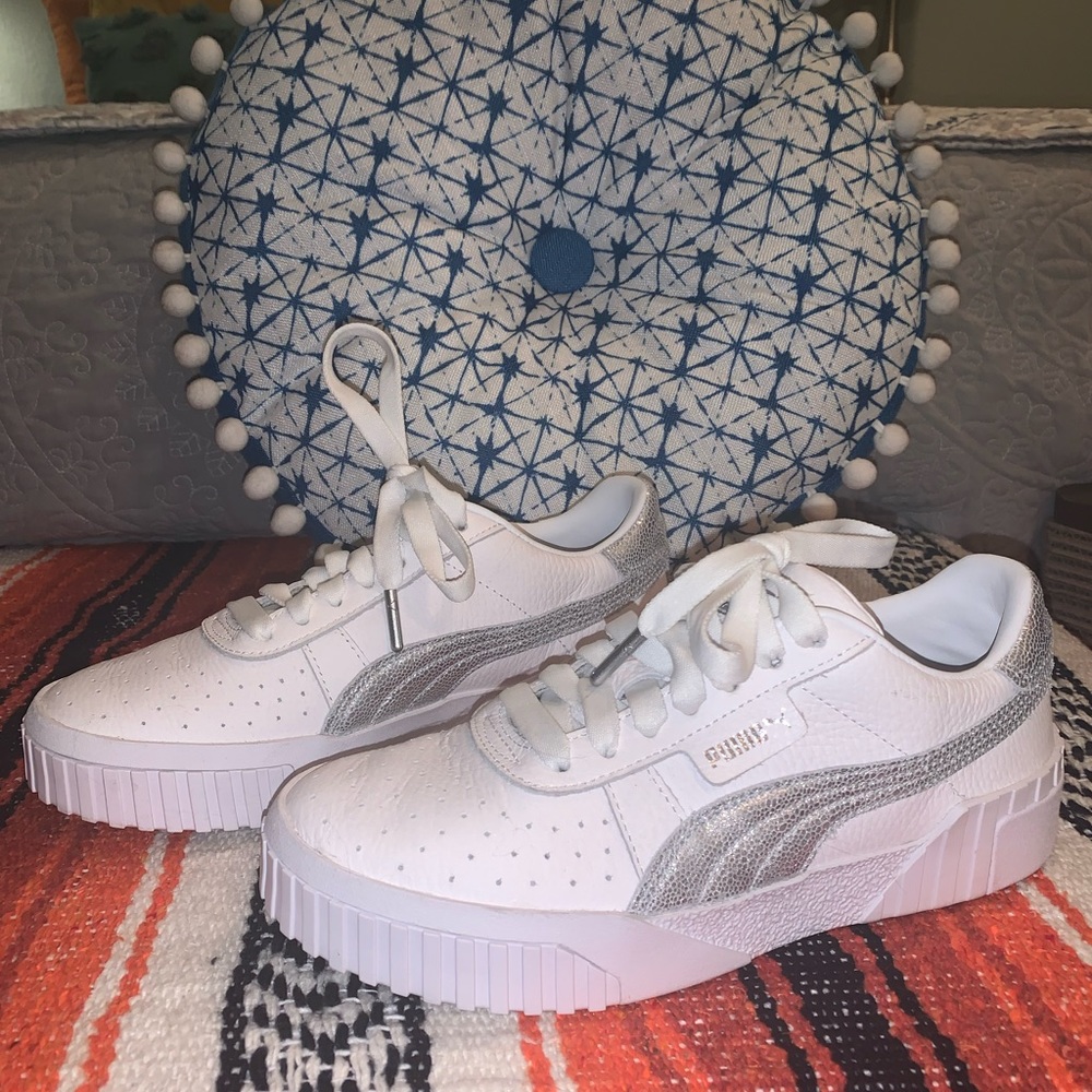 Like New White Pumas